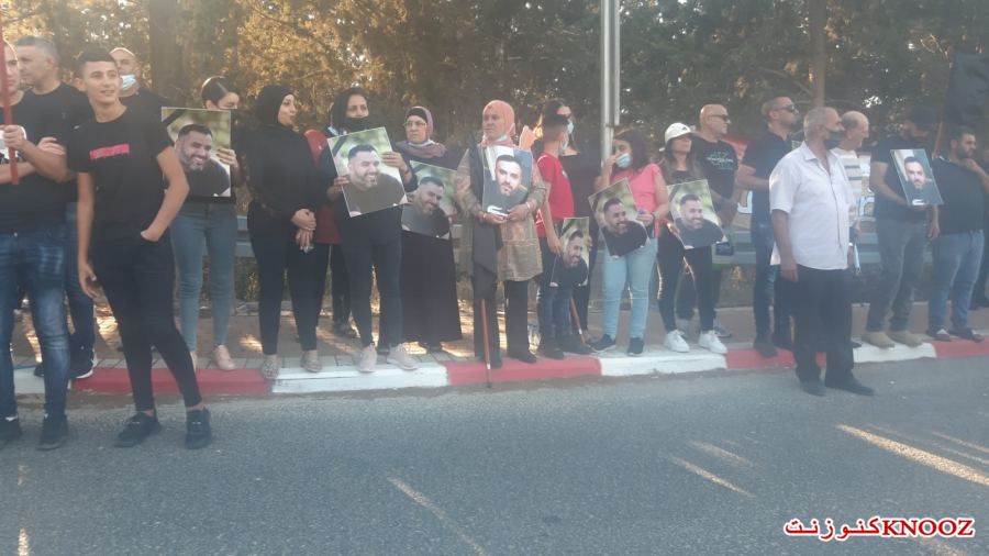 امام مركز شرطة مسجاف مظاهرة احتجاجية على العنف والجريمة وتقاعس الشرطة